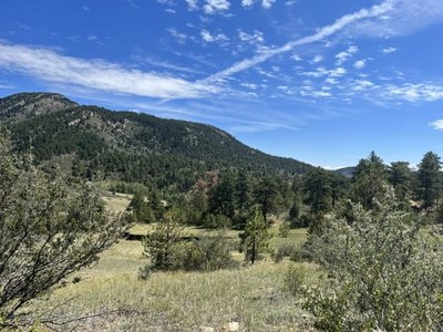 Ascending Hikes – Mayhem Gulch