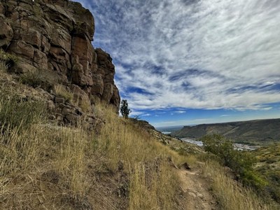 Ascending Hikes – North Table Mountain Ascending Hikes – North Table Mountain