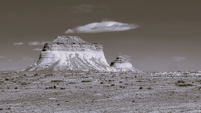 Ascending Hikes – Pawnee Buttes Ascending Hikes – Pawnee Buttes