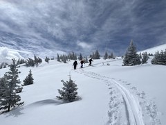 Backcountry Skiing/Splitboarding – Cameron Pass