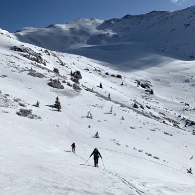 Backcountry Skiing/Splitboarding – Straight Creek backcountry ski/splitboard