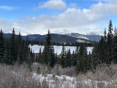 Basic Snowshoe – RMOTHG: Snowshoeing and Caroling at Echo Lake. Trip for members of RMOTHG section Basic Snowshoe – RMOTHG: Snowshoeing and Caroling at Echo Lake. Trip for members of RMOTHG section