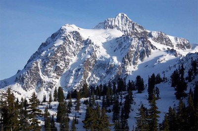 Mountaineering – North Cascades - Mount Shuksan via Fisher Chimneys c2c (car to car) Mountaineering – North Cascades - Mount Shuksan via Fisher Chimneys c2c (car to car)