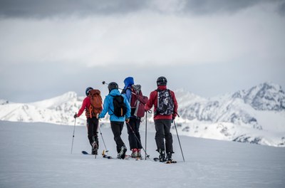 Intro to Backcountry Skiing & Splitboarding - CMC State - 2022 Intro to Backcountry Skiing & Splitboarding - CMC State - 2022