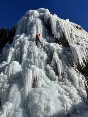 PPG BMS - Basic Ice Climbing PPG BMS - Basic Ice Climbing