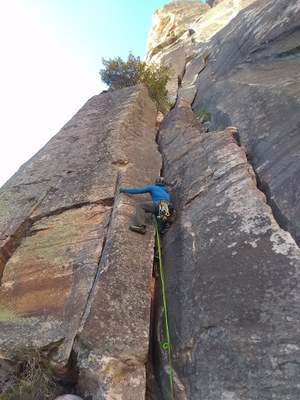 Crack Climbing Clinic – North Table Mountain Crack Climbing Clinic – North Table Mountain
