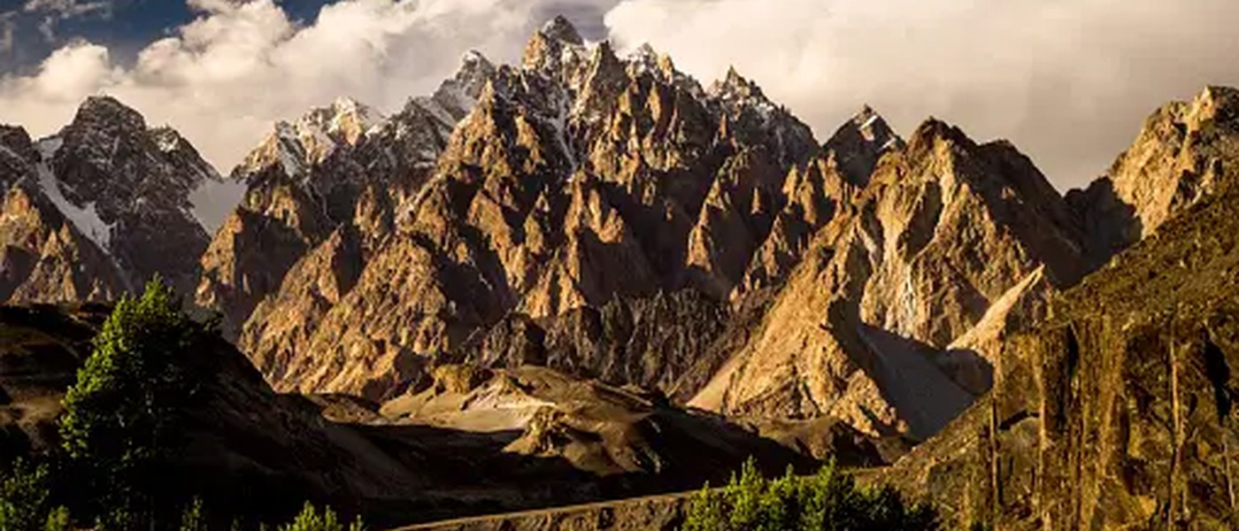 Trekking in Pakistan plus the film: Ascend