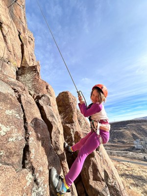 Winter Camp: Day Expeditions - Outdoor Rock Climbing - 2026/2027 - 1-3 grade